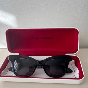 Alexander McQueen Black Cat-Eye Sunglasses